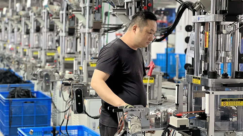 Gigant suwakowy rekonfiguruje ekosystem przemysłowy za pomocą technologii