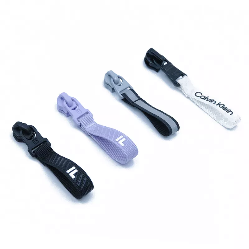 Ściągacz do taśmy pętelkowej