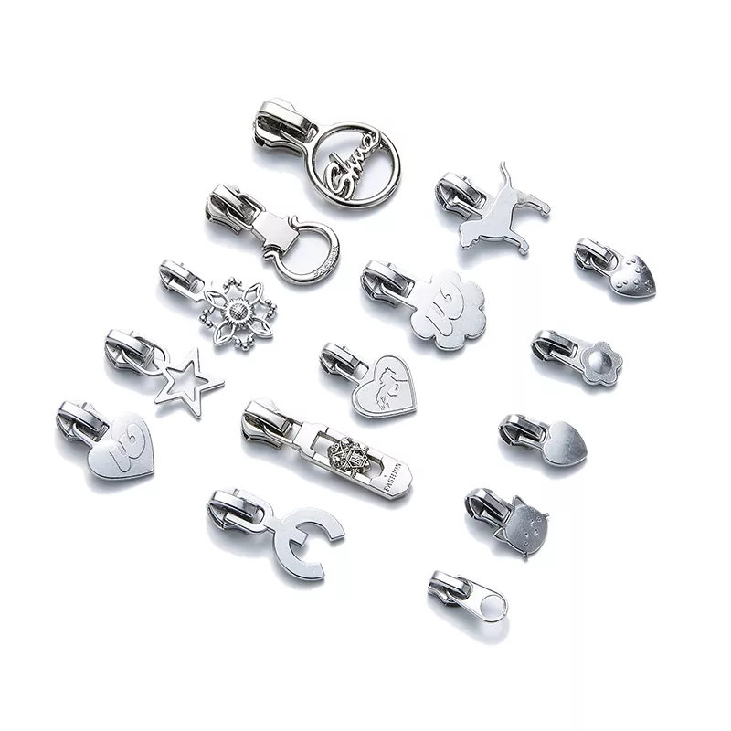 Stylowy metalowy ściągacz